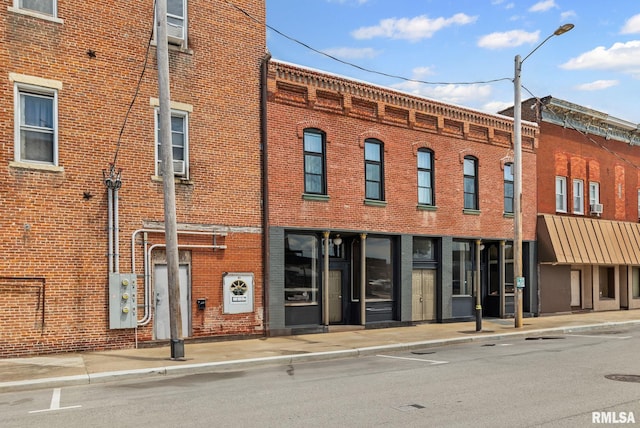 6 S Division St, Duquoin, IL 62832 - view of building exterior