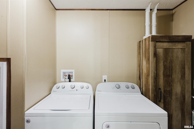 11149 Crenshaw Rd, Marion, IL 62922 - washroom featuring independent washer and dryer, a heating unit, and crown molding