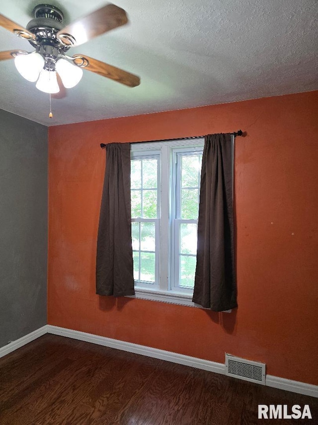 303 N Indiana Ave, Salem, IL 62881 - photo 26