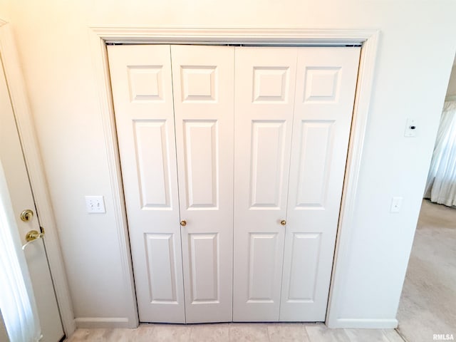 202 Flora Ave, Flora, IL 62839 - detailed view of baseboards