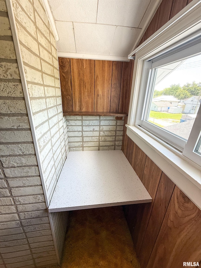 202 Flora Ave, Flora, IL 62839 - view of unfurnished sunroom