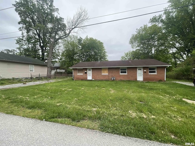703 W High St, Carbondale, IL 62901 - ranch-style house with brick siding