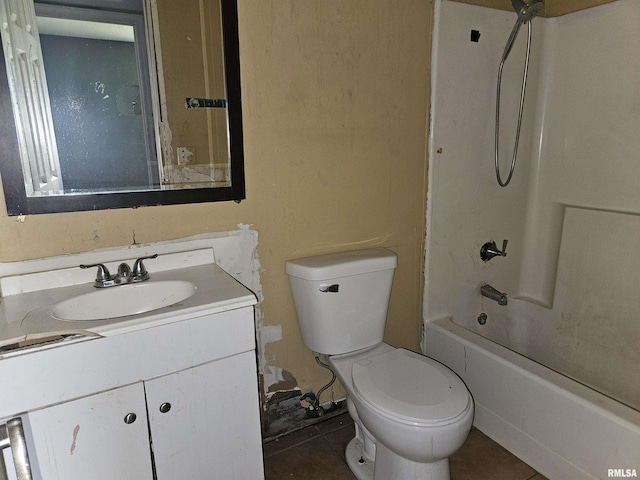 1605 E Pickett Ln, Marion, IL 62959 - full bathroom with vanity and shower / bath combination