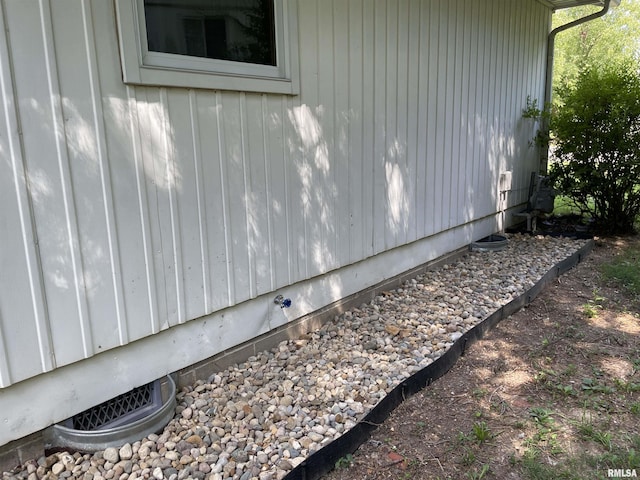 304 S Plover Dr, Carbondale, IL 62901 - exterior view
