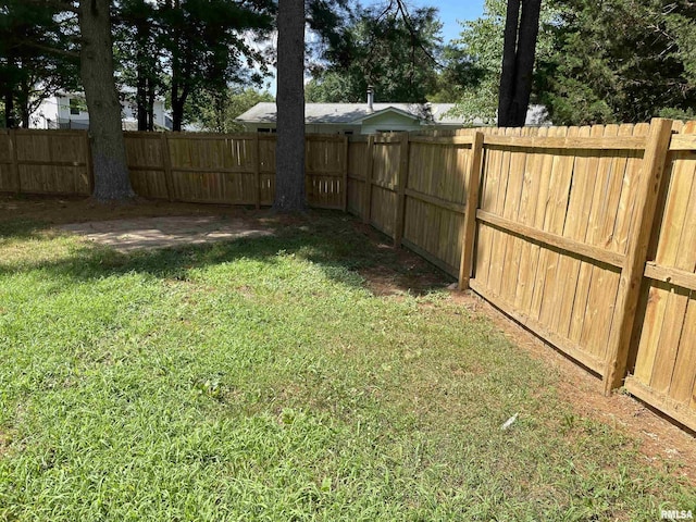 304 S Plover Dr, Carbondale, IL 62901 - view of fenced backyard