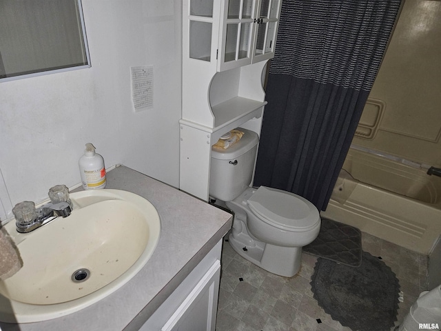 120 E 1st St, Bonnie, IL 62816 - full bath with vanity and shower / bathtub combination with curtain