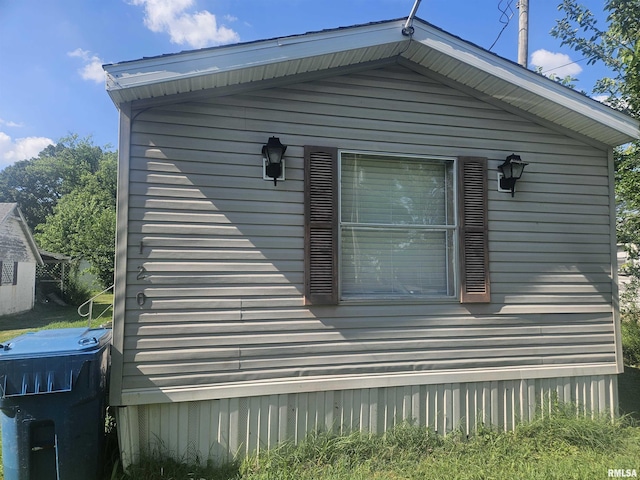 120 E 1st St, Bonnie, IL 62816 - view of side of home