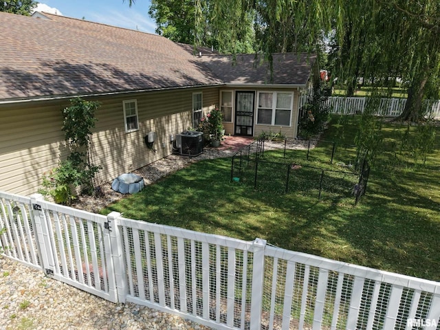 902 N Buchanan St, Benton, IL 62812 - view of fenced backyard