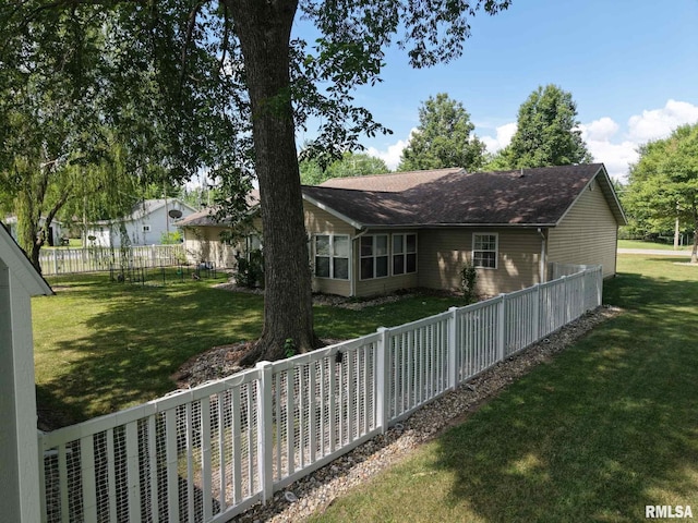 902 N Buchanan St, Benton, IL 62812 - back of property with a fenced backyard