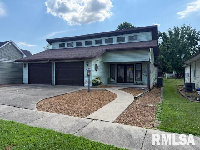 209 N 8th St, Herrin, IL 62948 - photo 1
