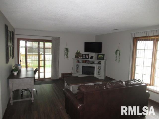 209 N 8th St, Herrin, IL 62948 - photo 12
