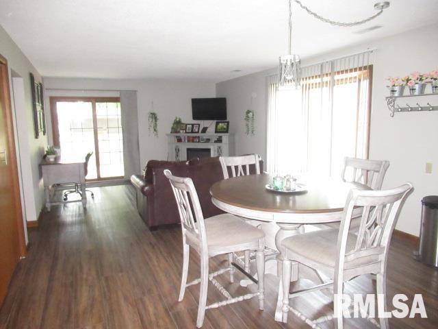 209 N 8th St, Herrin, IL 62948 - photo 19