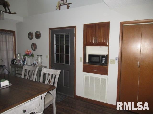 209 N 8th St, Herrin, IL 62948 - photo 22