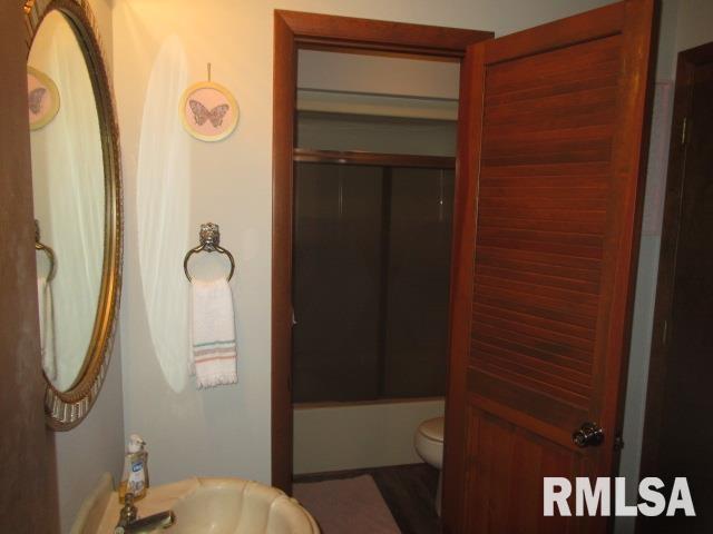 209 N 8th St, Herrin, IL 62948 - photo 28