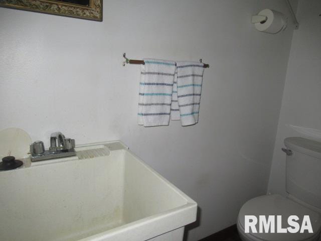 209 N 8th St, Herrin, IL 62948 - photo 30