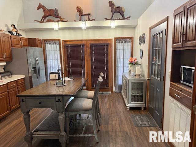 209 N 8th St, Herrin, IL 62948 - photo 4