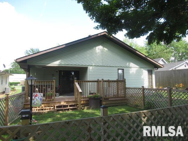 209 N 8th St, Herrin, IL 62948 - photo 33