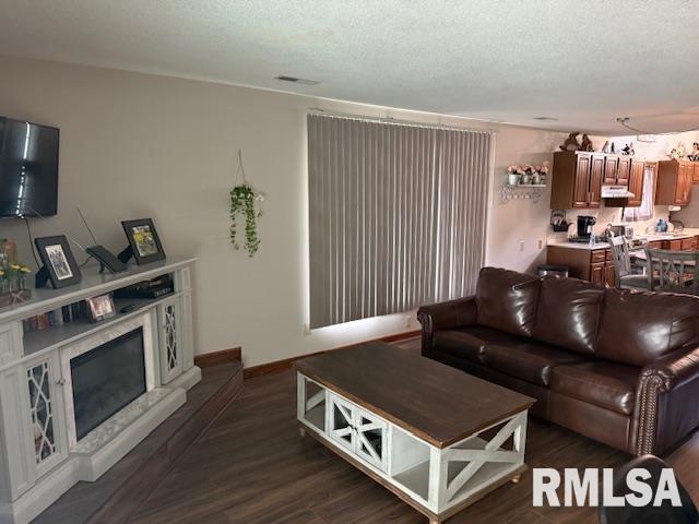 209 N 8th St, Herrin, IL 62948 - photo 40