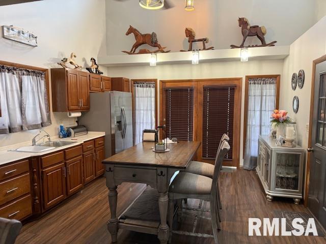 209 N 8th St, Herrin, IL 62948 - photo 6