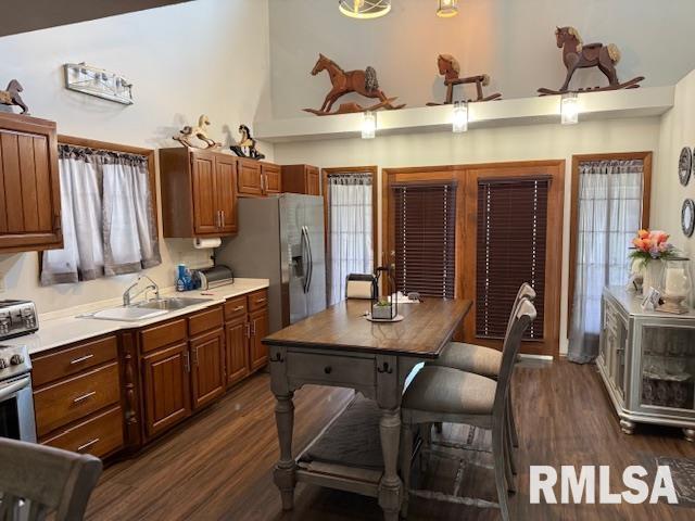 209 N 8th St, Herrin, IL 62948 - photo 7