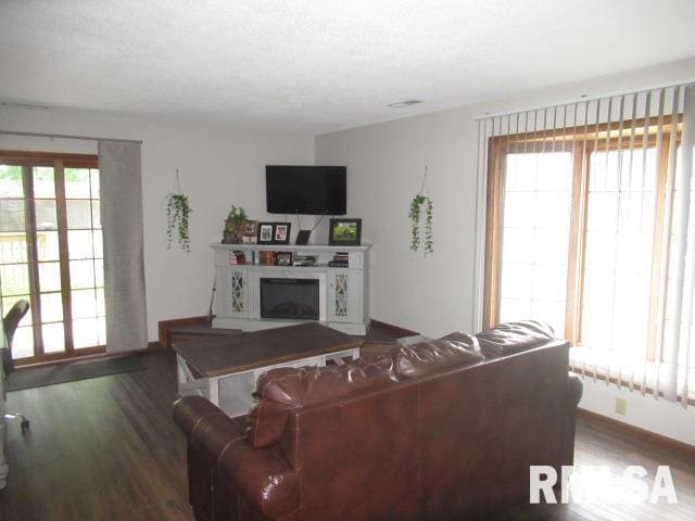 209 N 8th St, Herrin, IL 62948 - photo 9