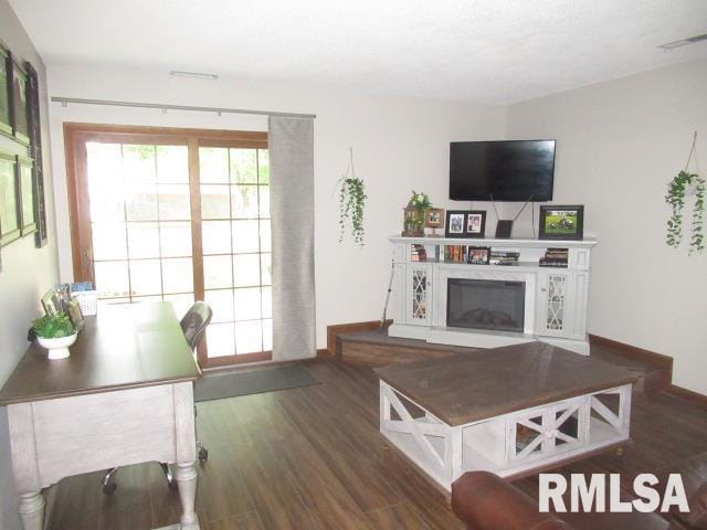 209 N 8th St, Herrin, IL 62948 - photo 10