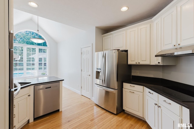 1506 Gleneagle Dr, Marion, IL 62959 - kitchen featuring stainless steel appliances, dark countertops, vaulted ceiling, light wood-style floors, and recessed lighting