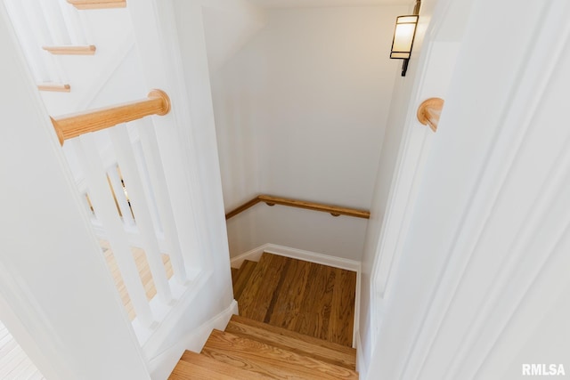 1506 Gleneagle Dr, Marion, IL 62959 - stairway with wood finished floors and baseboards