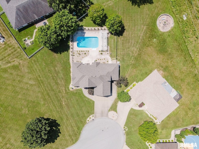 1506 Gleneagle Dr, Marion, IL 62959 - drone / aerial view of a pool