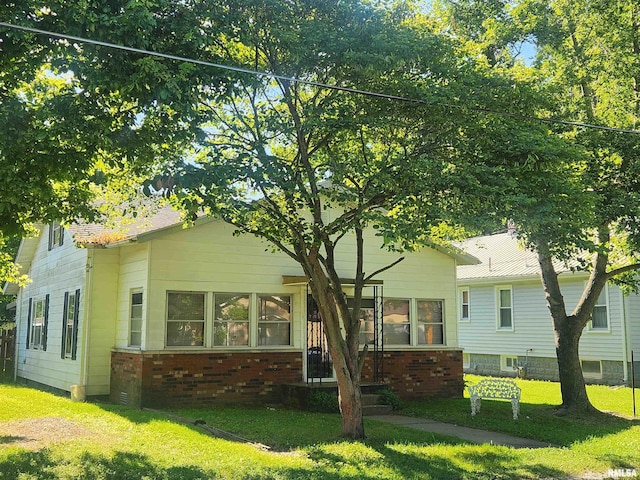 242 Missouri St, Pinckneyville, IL 62274 - photo 1