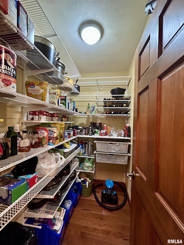 304 May Apple Ln, Carbondale, IL 62903 - view of pantry