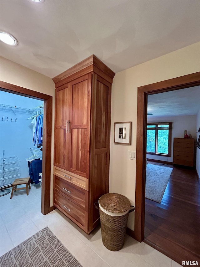 304 May Apple Ln, Carbondale, IL 62903 - view of hallway
