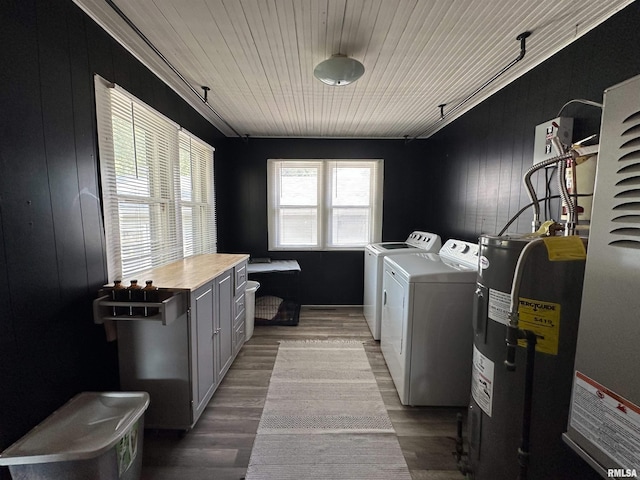 817 W Hendrickson St, Marion, IL 62959 - laundry area with washer and dryer, water heater, light wood-style floors, wooden ceiling, and heating unit