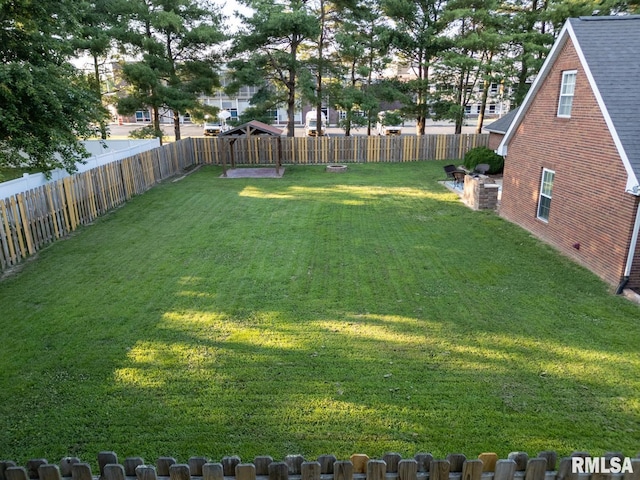 1600 S Eugene Ln, Marion, IL 62959 - view of fenced backyard