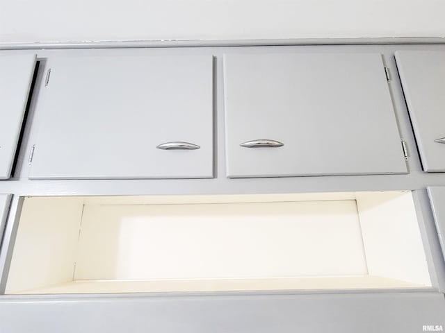119 S 6th St SE, Clay City, IL 62824 - detailed view