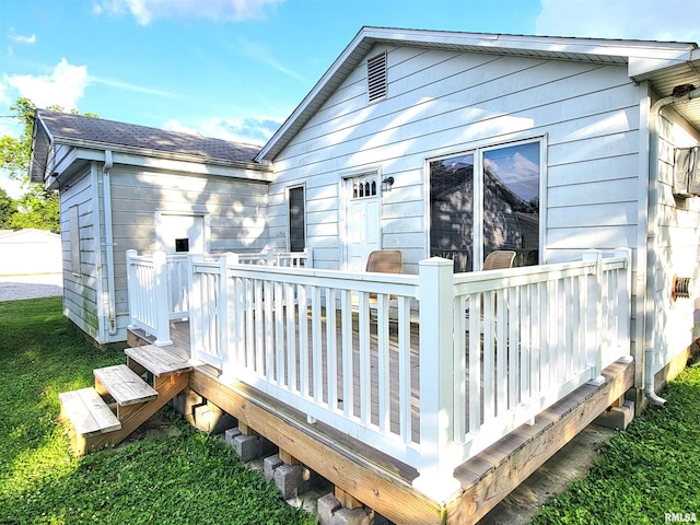 119 S 6th St SE, Clay City, IL 62824 - rear view of property with a deck