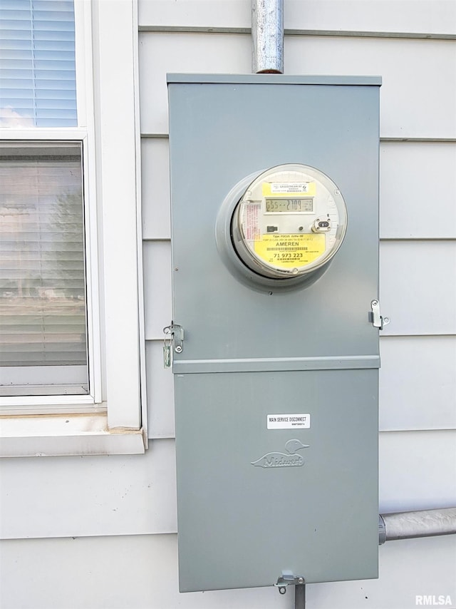 119 S 6th St SE, Clay City, IL 62824 - exterior view of electric meter