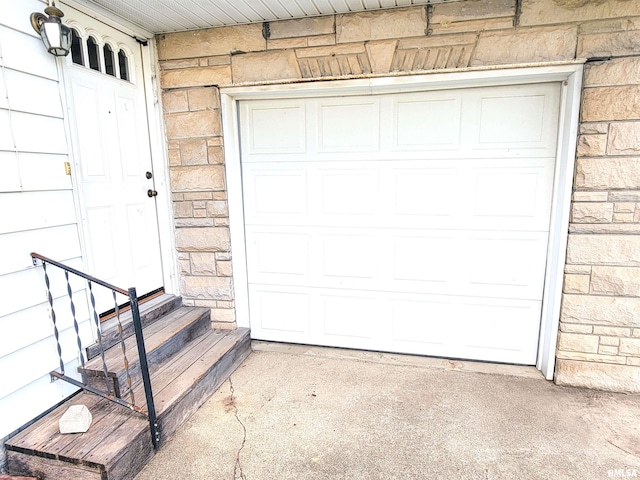119 S 6th St SE, Clay City, IL 62824 - view of garage