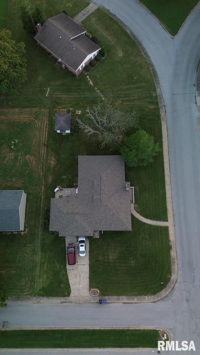 303 S College Blvd, Carmi, IL 62821 - aerial view