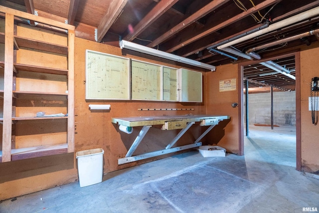 2723 Country Club Rd, Carbondale, IL 62901 - misc room with concrete flooring