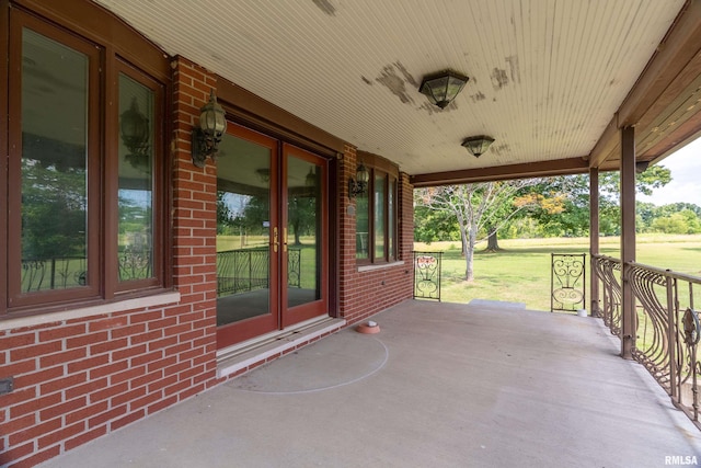 2723 Country Club Rd, Carbondale, IL 62901 - covered porch with a yard and french doors