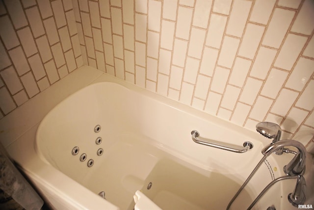 203 Skyline Dr, Marion, IL 62959 - full bathroom with a whirlpool tub