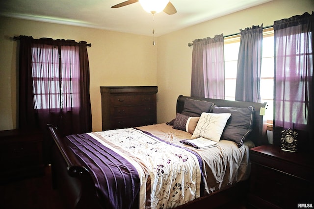 203 Skyline Dr, Marion, IL 62959 - bedroom featuring a ceiling fan