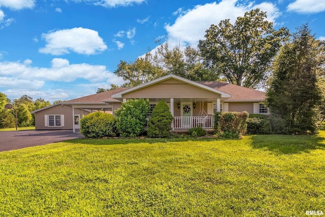 4341 Market Rd, Marion, IL 62959 - view of front of home featuring a porch and a front yard