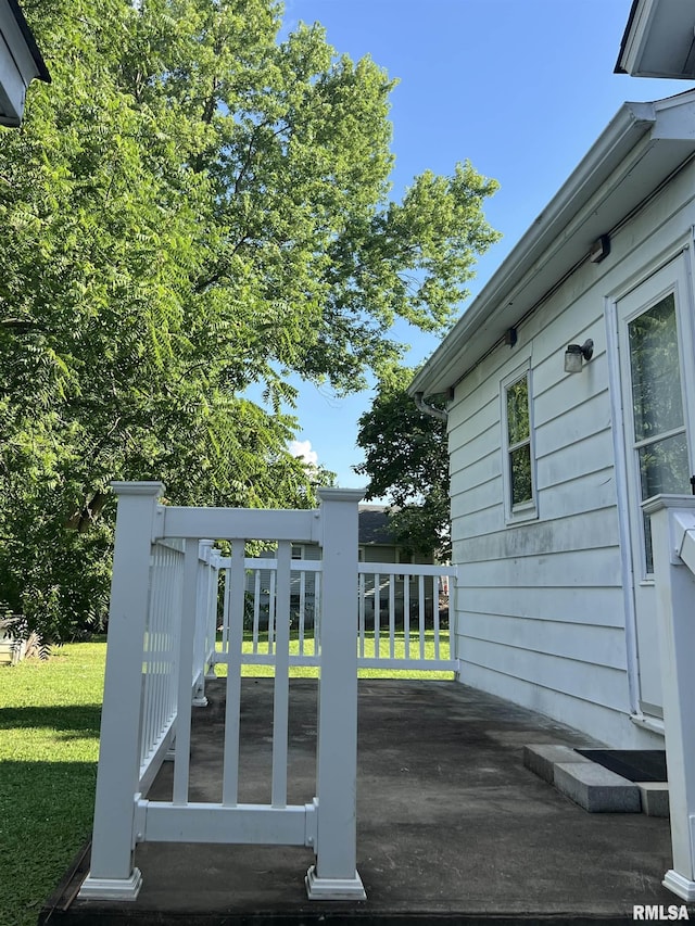 1409 N Van Buren, Marion, IL 62959 - wooden terrace featuring a lawn