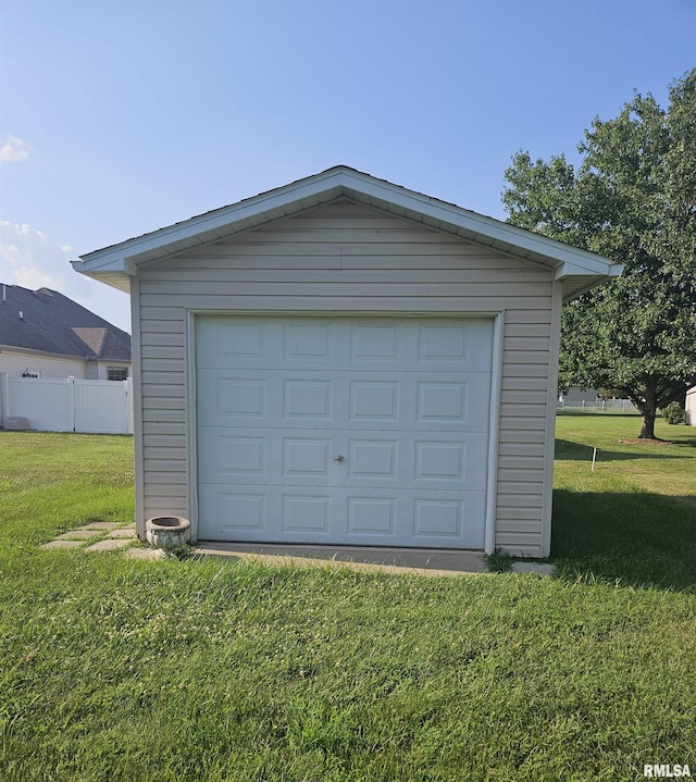 1905 N Dawn Dr, Marion, IL 62959 - view of detached garage