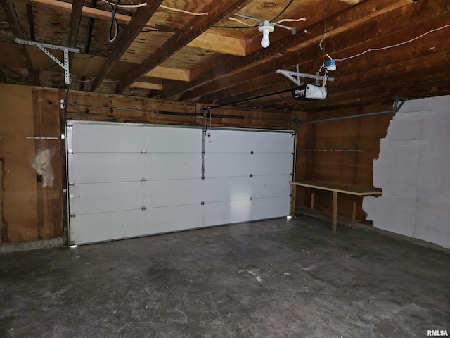 2908 W Kent Dr, Carbondale, IL 62901 - garage featuring a garage door opener