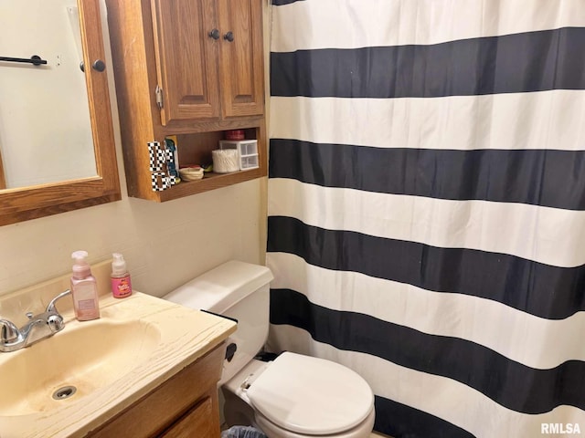 24 Adkins St, Metropolis, IL 62960 - full bath with vanity and a shower with shower curtain