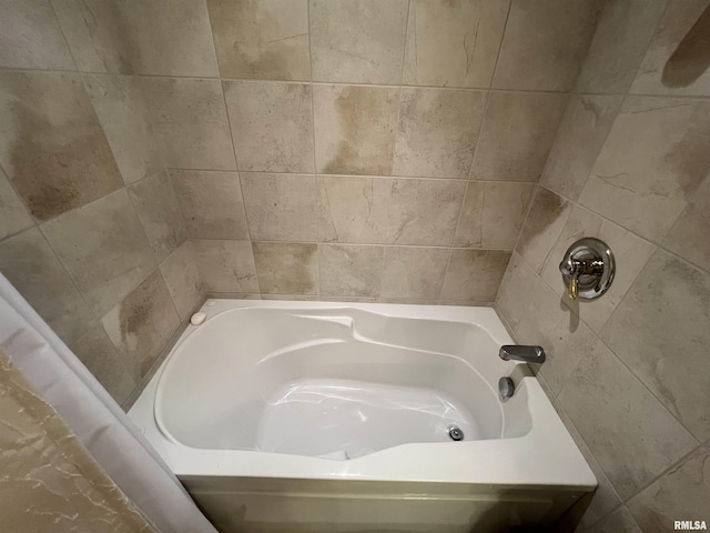 1308 Shawnee Trl, Carterville, IL 62918 - full bath with a tub and a shower