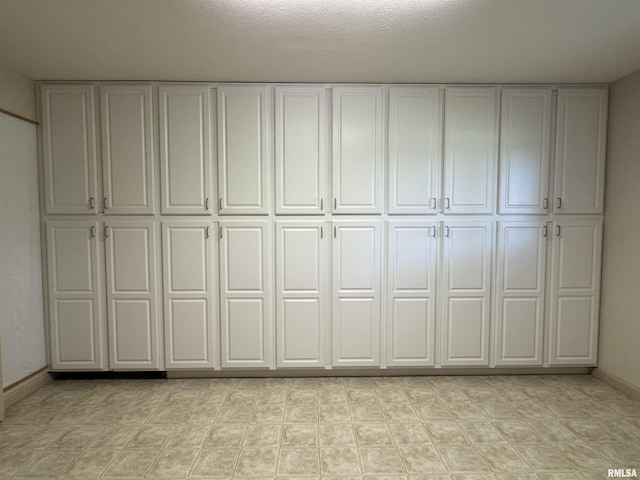 1308 Shawnee Trl, Carterville, IL 62918 - view of closet